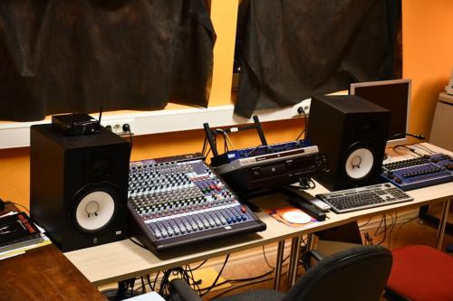 Garso-įrašų-studija